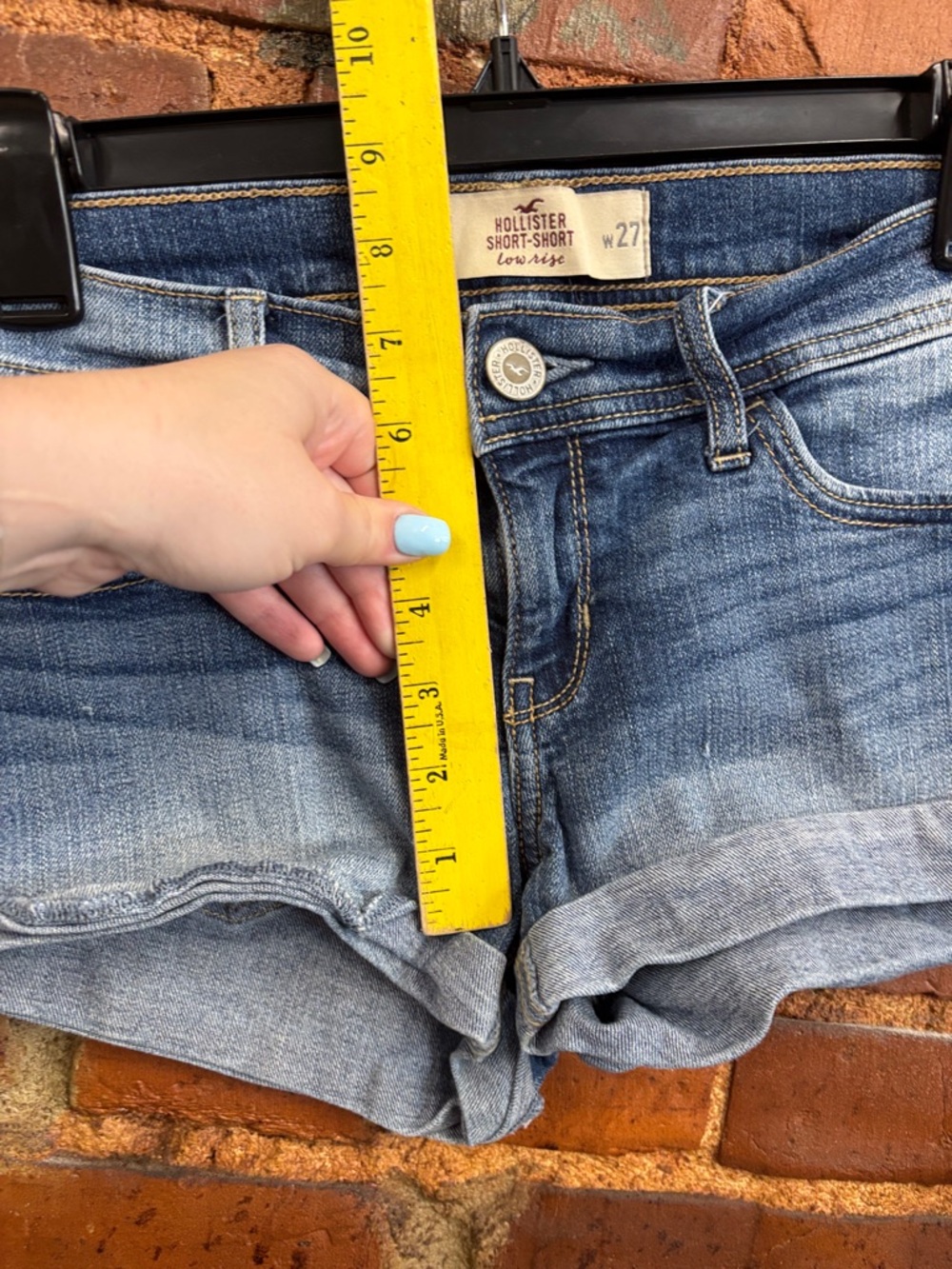 Hollister Low Denim Cuffed Women's Shorts - Blue Size 5 W 27 Y2K - Picture 5 of 5